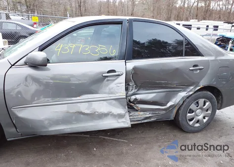 2005 Toyota Camry Le z USA, uszkodzony, nr VIN 4T1BE32K95U564462